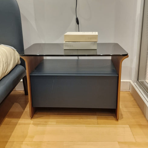 Mesa de cabeceira NOTA